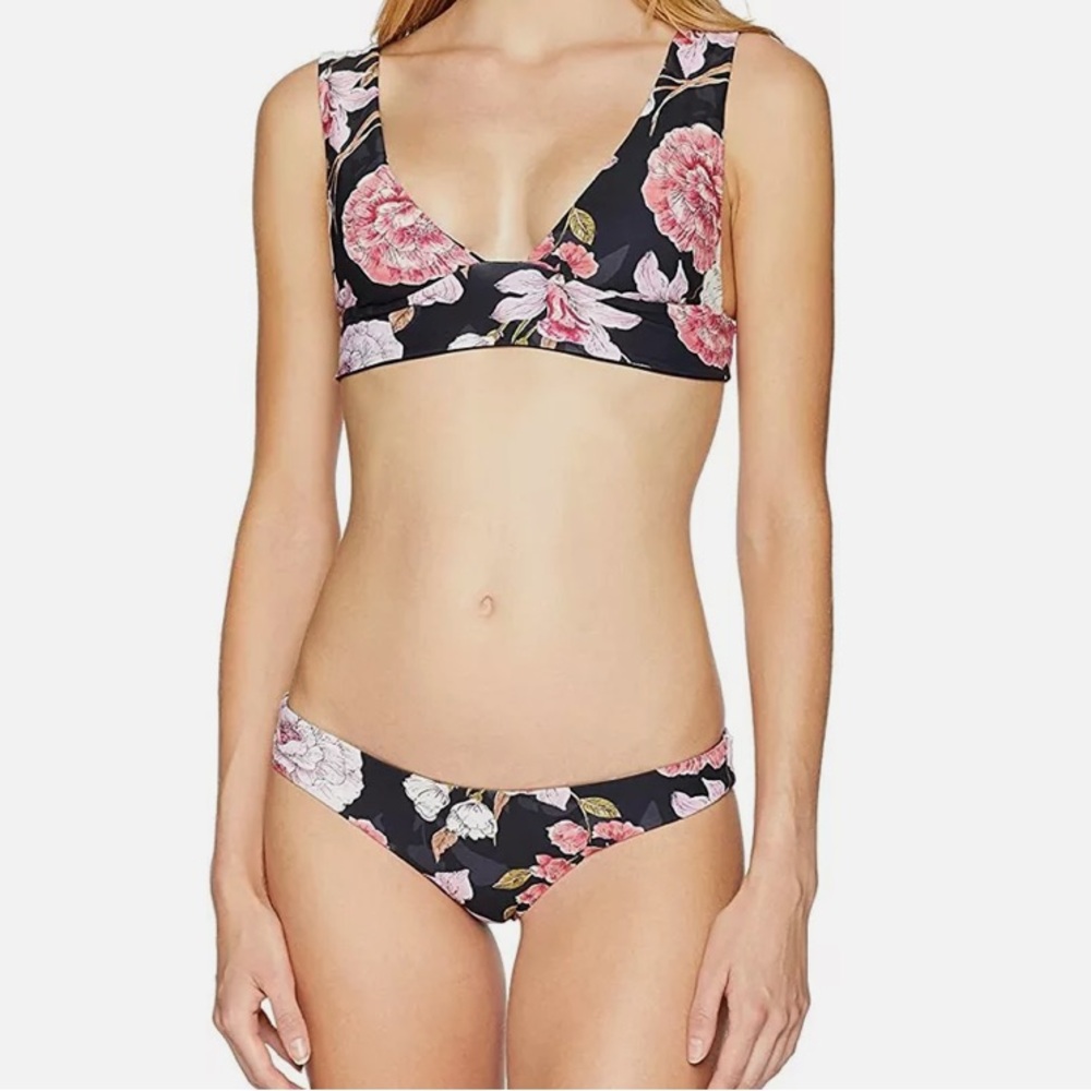 BNWT Billabong Hawaii Lo reversible bikini size small